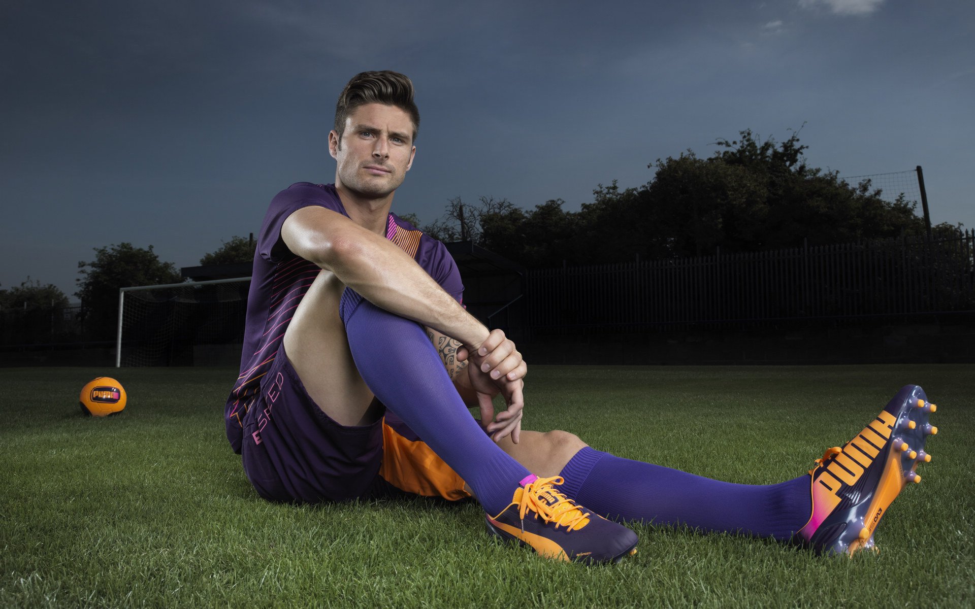 国家队更换战术过于频繁，国家队换帅